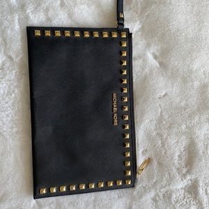 Brand new never worn Michael Kors clutch